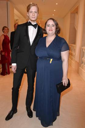 Ricarda Lang mit Partner Florian Wilsch beim 69. Bundespresseball 2022 im Hotel Adlon Kempinski. Berlin, 29.04.2022