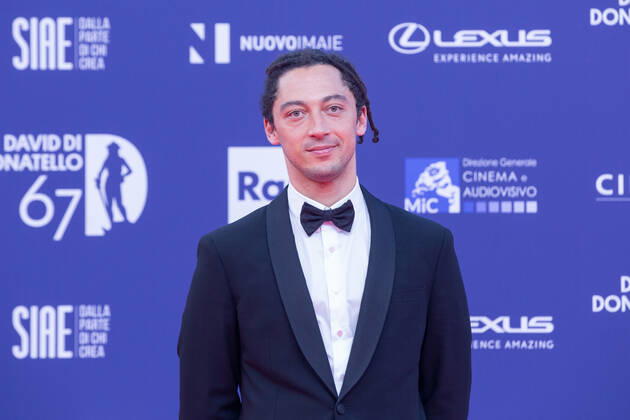 Verleihung des David di Donatello-Preises 2022 in Rom Italy: Red Carpet of David di Donatello 2022 Awards ceremony Jonas Carpignano attends the red carpet of David di Donatello 2022 awards ceremony in Rome Rome Italy Copyright: MatteoxNardone