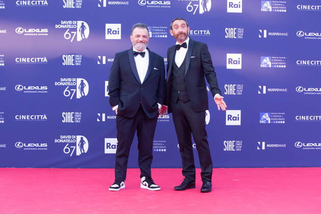 Verleihung des David di Donatello-Preises 2022 in Rom Italy: Red Carpet of David di Donatello 2022 Awards ceremony Marco Manetti and Antonio Manetti attend the red carpet of David di Donatello 2022 awards ceremony in Rome Rome Italy Copyright: MatteoxNardone