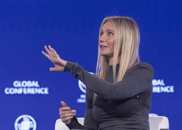 Bilder des Jahres 2022, Entertainment 05 Mai Entertainment Themen der Woche KW18 Entertainment Bilder des Tages May 4, 2022, Beverly Hills, California, USA: Gwyneth Paltrow arrives to a session Ã¢â‚¬oeA Conversation with Gwyneth PaltrowÃ¢â‚¬Â during the 2022 Milken Institute Global Conference on Wednesday May 4, 2022 held at the Beverly Hilton in Beverly Hills, California. PI Beverly Hills USA - ZUMAp124 20220504_zaa_p124_002 Copyright: xYOLANDAxRUIZx
