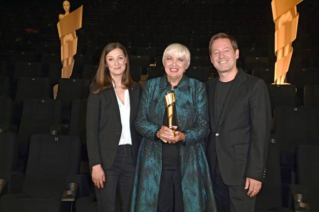 Bilder des Jahres 2022, Entertainment 05 Mai Entertainment Bilder des Tages Badiucao Austellung in Prag Alexandra Maria Lara, Claudia Roth und Florian Gallenberger bei der Bekanntgabe der Nominierungen für den Deutschen Filmpreis 2022 im Kino in der KulturBrauerei. Berlin, 12.05.2022