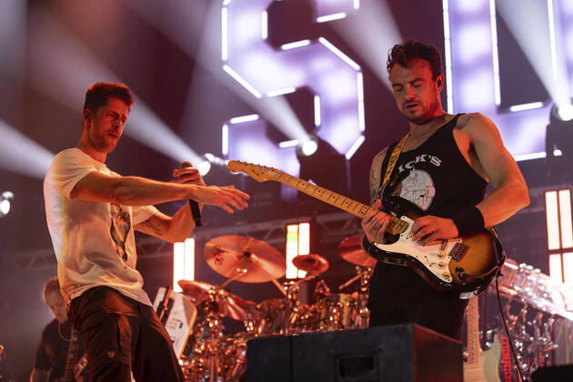 Vincent Stein und Dag-Alexis Kopplin von SDP live bei einem Kozert ihre Die Unendlichste Tour in der Thüringenhalle. Erfurt, 13.05.2022