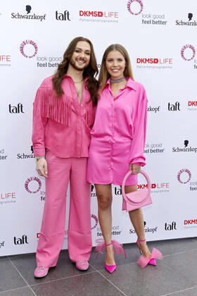 Bilder des Jahres 2022, Entertainment 05 Mai Entertainment Themen der Woche KW20 Entertainment Bilder des Tages Riccardo Simonetti und Victoria Swarovski beim DKMS Life Charity Ladies Lunch im K21 Ständehaus. Düsseldorf, 16.05.2022