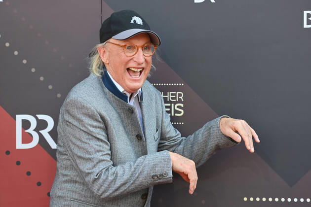 Bilder des Jahres 2022, Entertainment 05 Mai Entertainment Themen der Woche KW20 Entertainment Bilder des Tages Otto WAALKES (Schauspieler,Autor,Koemoediant,Produzent). Einzelbild,angeschnittenes Einzelmotiv, Halbfigur,halbe Figur. Bayerischer Filmpreis 2021-Red Carpet,Roter Teppich, am 20.05.2022 im Prinzregententheater in Muenchen.