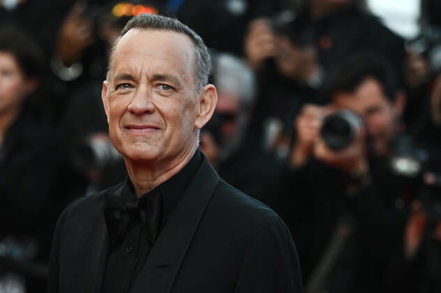 75eme Festival International du Film de Cannes. Montee des marches du film Elvis . Festival de Cannes 2022 - The 75th annual Cannes film festival 2022 in Cannes - France - Elvis Red carpet - Tom Hanks 280798 2022-05-25 Cannes France  Copyright: xMPPx STAR_280798_230