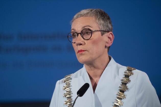 Sibylle KEUPEN, Oberbuergermeisterin der Stadt Aachen, bei ihrer Ansorache, Internationaler Karlspreis der Stadt Aachen, Verleihung im Rathaus der Stadt Aachen am 26.05.2022.