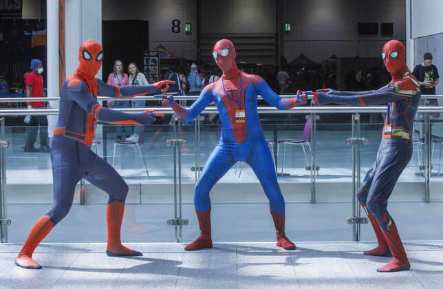 Bilder des Jahres 2022, News 05 Mai News Themen der Woche KW21 . 27 05 2022. London, United Kingdom. People celebrate cartoon and comic characters. Comic Con convention at the Excel Centre. Comic Com runs from May 27-29th.  xMarkxThomasx xi-Imagesx IIM-23456-0011