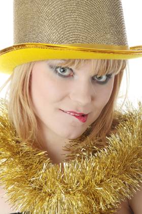 IMAGO Creative, Gesellschaft, Fasching Young beautiful caucasian woman in black elegant party dress and gold hat - carnival concept, model released, , 2022035.jpg, abstract, adult, attractive, background, beautiful, beauty, carnival, caucasian, celebrate, celebration, costume, decoration, design, dress, elegance, face, fantasy, fashion, female, fun, girl, glamour, golden, happiness, happy, head, holiday, isolated, joy, lady, lovely, luxury, model, new, one, party, blond, person, portrait, pretty, sensuality, sexy, studio, stylish, traditional, white, woman, year, young, hat,