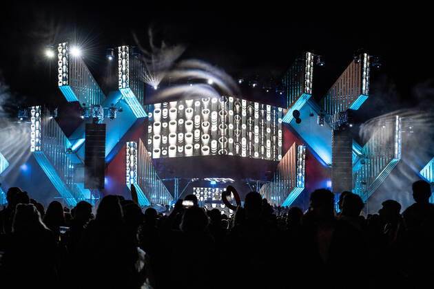 IMAGO Creative: Jahreszeit Sommer, Festivals Entertainment Bilder des Tages Fritz Kalkbrenner beim Electronic Ikarus Festival in Memmingerberg am 03.06.2022 Memmingerberg Flughafen Bayern Deutschland