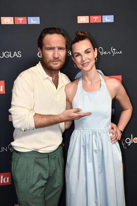 Annika Lau und ihr Ehemann Frederick Lau bei der RTL Launch Party für die neue Lifestyle-Sendung Gala (ab 11.06.2022, wöchentlich um 17.45 Uhr) am 09.06.2022 in Berlin RTL Launch Party für das neue Lifestyle-Magazin Gala in Berlin