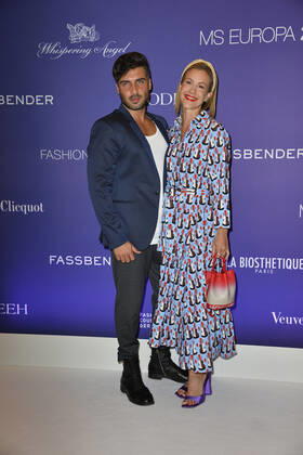 Wolke Hegenbarth mit Partner Oliver Vaid Fashion2Night auf der MS EUROPA 2 Schiff Hamburg 10. Juni 2022