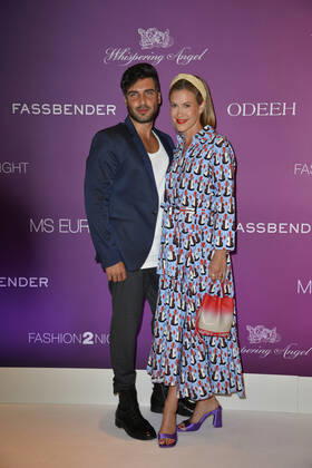 Wolke Hegenbarth mit Partner Oliver Vaid Fashion2Night auf der MS EUROPA 2 Schiff Hamburg 10. Juni 2022