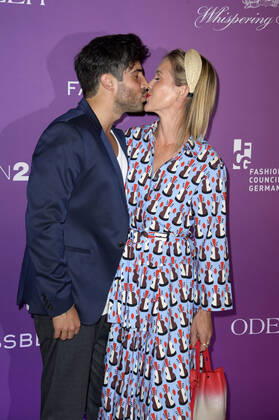 Wolke Hegenbarth mit Partner Oliver Vaid bei der Fashion2Night mit den Fashion Shows von Odeeh und Fassbender mit ihren individuell für MS Europa 2 entworfenen Cruise Collections auf der MS Europa 2. Hamburg, 10.06.2022