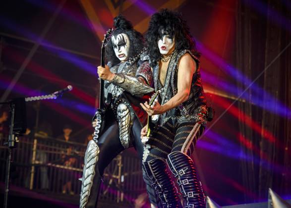 Bilder des Jahres 2022, Entertainment 06 Juni Entertainment Themen der Woche KW23 American rock band Kiss perform on Day One of Download Festival at Donington Park in Leicestershire, England. JUNE 10th 2022  TKHx22193