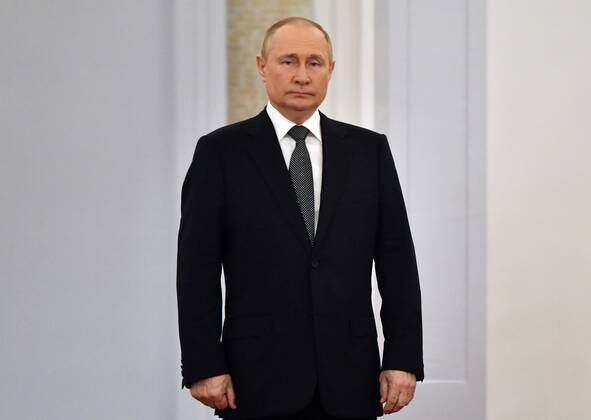Russia Putin National Awards 8214118 12.06.2022 Russian President Vladimir Putin attends the awarding ceremony of the State Awards in the field of science and technology, literature and art, for outstanding achievements in human rights activities and gold medals Hero of Labor in Moscow, Russia. Evgeny Biyatov Sputnik Moscow Russia  Copyright: xEvgenyxBiyatovx