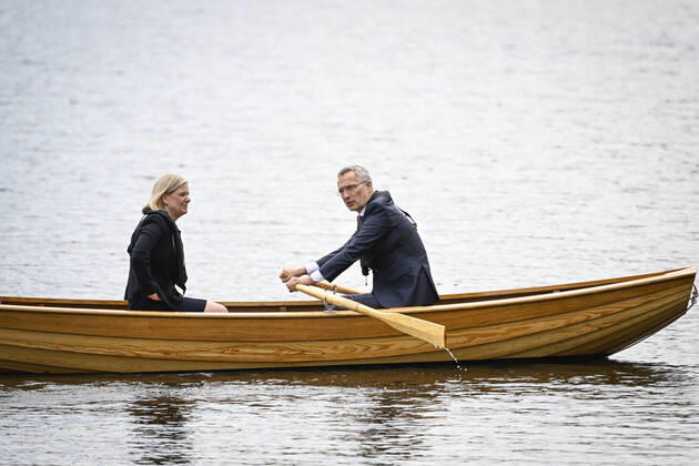 Swedens Prime Minister Magdalena Andersson L and NATO Secretary General Jens Stoltenberg rows the traditional rowboat as they meet at Harpsund, the country retreat of Swedish prime ministers, on June 13, 2022 HARPSUND SVERIGE x10060x  Copyright: xHenrikxMontgomery TTx SWEDEN NATO STOLTENBERG VISIT