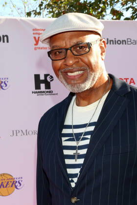 LOS ANGELES - JUN 14: James Pickens Jr at the 2022 YWCA Greater Los Angeles Phenomenal Woman Awards at the You Tube Theater on June 14, 2022 in Los Angeles, CA  Copyright: xHutchinsxPhotox xipa-agency.netx x 2022xKathyxHutchinsx xHutchinsx