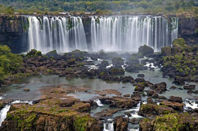 Iguacu Wasserfälle, Detailansicht, die größten Wasserfälle der Erde, Foz do Iguaçu, Brasilien, Südamerika Copyright: imageBROKER/IngoxSchulz ibxisb08327552