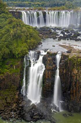 Iguacu Wasserfälle, Detailansicht, die größten Wasserfälle der Erde, Foz do Iguaçu, Brasilien, Südamerika Copyright: imageBROKER/IngoxSchulz ibxisb08327553