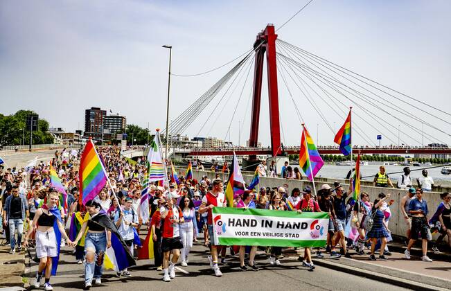 2022-06-18 13:07:15 ROTTERDAM - The Pride March traditionally moves through the city during Pink Saturday. This year s event will be held in Rotterdam with a march, information market and performances that reflect on the emancipation of the LGBTQ+ community. ANP ROBIN UTRECHT netherlands out - belgium out