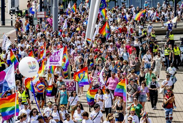 2022-06-18 12:36:04 ROTTERDAM - The Pride March traditionally moves through the city during Pink Saturday. This year s event will be held in Rotterdam with a march, information market and performances that reflect on the emancipation of the LGBTQ+ community. ANP ROBIN UTRECHT netherlands out - belgium out