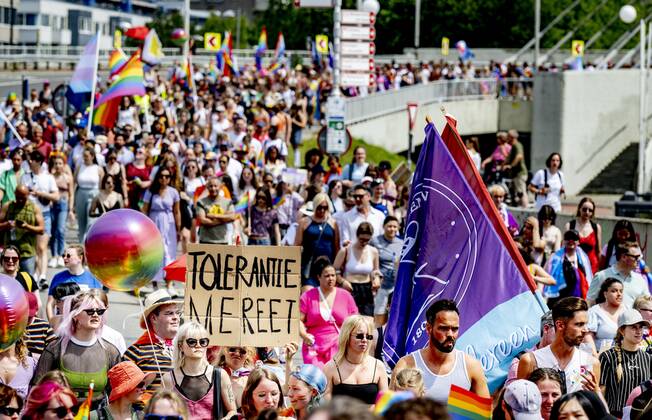 2022-06-18 13:07:02 ROTTERDAM - The Pride March traditionally moves through the city during Pink Saturday. This year s event will be held in Rotterdam with a march, information market and performances that reflect on the emancipation of the LGBTQ+ community. ANP ROBIN UTRECHT netherlands out - belgium out