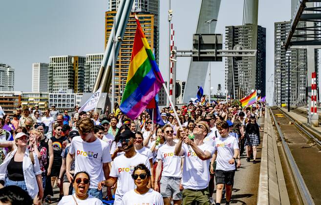 2022-06-18 12:32:30 ROTTERDAM - The Pride March traditionally moves through the city during Pink Saturday. This year s event will be held in Rotterdam with a march, information market and performances that reflect on the emancipation of the LGBTQ+ community. ANP ROBIN UTRECHT netherlands out - belgium out