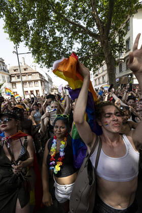 Marche des Fiertes LGBT+ a Strasbourg NEWS: Marche des Fiertes LGBT+, Strasbourg - 18-06-2022 ElyxandroCegarra Panoramic