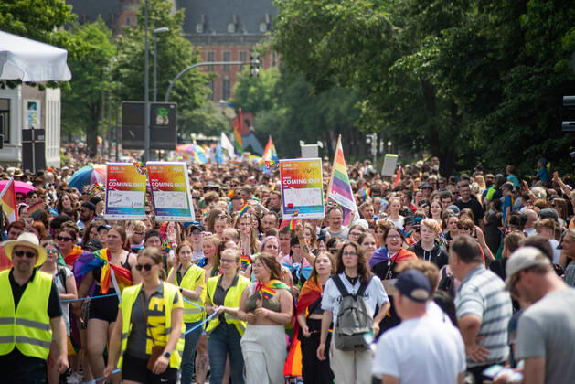 Oldenburg CSD Nordwest in Oldenburg, 18.06.2022 Rund 9.000 Personen demonstrierten im Rahmen des Christopher-Street-Day in Oldenburg für sexuelle und geschlechtliche Vielfalt. CSD Nordwest in Oldenburg, 18.06.2022 Copyright: xFabianxSteffens Eibner-Pressefotx EP_FSS