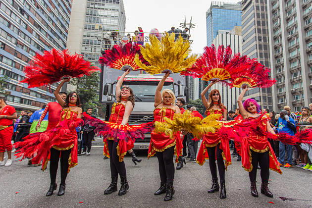 SÃO PAULO, SP - 19.06.2022: PARADA LGBT - 26th São Paulo LGBT+ Pride Parade. Parade of electric trios and parade goers (lesbians, gays, bisexuals, transsexuals, transvestites, queer, intersex and asexuals). Avenida Paulista, São Paulo, June 19, 2022. x2222786x VanxCampos