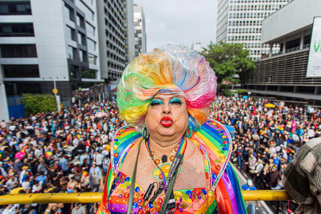 SÃO PAULO, SP - 19.06.2022: PARADA LGBT - 26th São Paulo LGBT+ Pride Parade. Parade of electric trios and parade goers (lesbians, gays, bisexuals, transsexuals, transvestites, queer, intersex and asexuals). Avenida Paulista, São Paulo, June 19, 2022. x2222806x VanxCampos