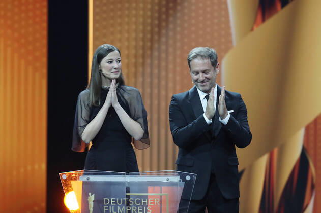 Deutscher Filmpreis 2022 Alexandra Maria Lara und Florian Gallenberger bei der Verleihung der Lola - Deutscher Filmpreis 2022 im Palais am Funkturm in Berlin 24.06.2022 Copyright: xEventpressx