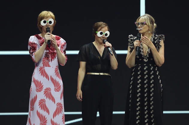 Deutscher Filmpreis 2022 BERND EICHINGER PREIS Sandra Hüller, Laura Tonke, Eva Löbau bei der Verleihung der Lola - Deutscher Filmpreis 2022 im Palais am Funkturm in Berlin 24.06.2022 Copyright: xEventpressx