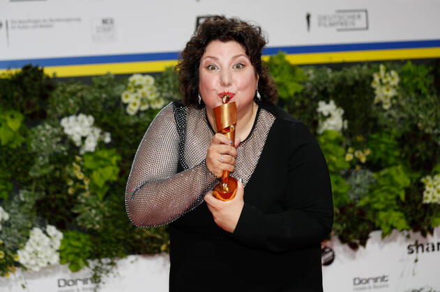 Deutscher Filmpreis 2022 Meltem Kaptan auf dem roten Teppich bei der Verleihung der Lola - Deutscher Filmpreis 2021 im Palais am Funkturm in der Messe Berlin. Copyright: xEventpressxGolejewskix