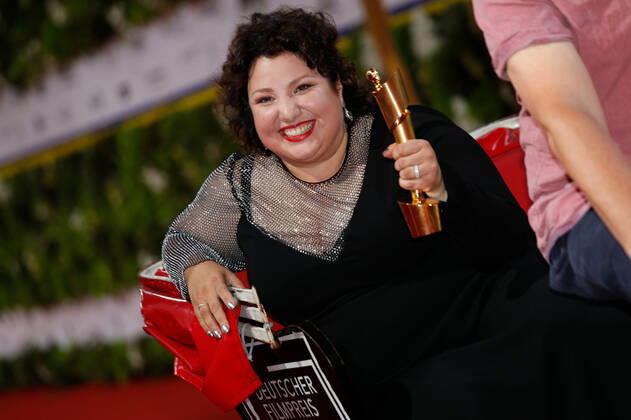 Deutscher Filmpreis 2022 Meltem Kaptan auf dem roten Teppich bei der Verleihung der Lola - Deutscher Filmpreis 2021 im Palais am Funkturm in der Messe Berlin. Copyright: xEventpressxGolejewskix