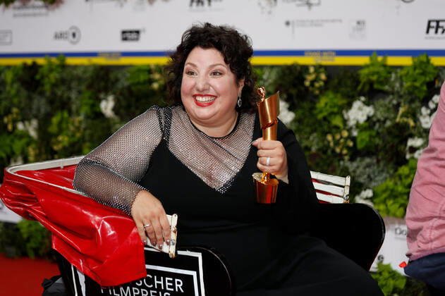 Deutscher Filmpreis 2022 Meltem Kaptan auf dem roten Teppich bei der Verleihung der Lola - Deutscher Filmpreis 2021 im Palais am Funkturm in der Messe Berlin. Copyright: xEventpressxGolejewskix