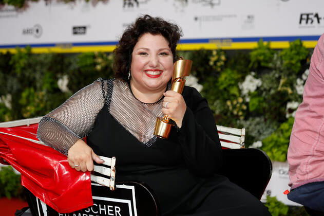 Deutscher Filmpreis 2022 Meltem Kaptan auf dem roten Teppich bei der Verleihung der Lola - Deutscher Filmpreis 2021 im Palais am Funkturm in der Messe Berlin. Copyright: xEventpressxGolejewskix