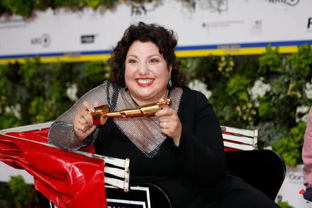 Deutscher Filmpreis 2022 Meltem Kaptan auf dem roten Teppich bei der Verleihung der Lola - Deutscher Filmpreis 2021 im Palais am Funkturm in der Messe Berlin. Copyright: xEventpressxGolejewskix