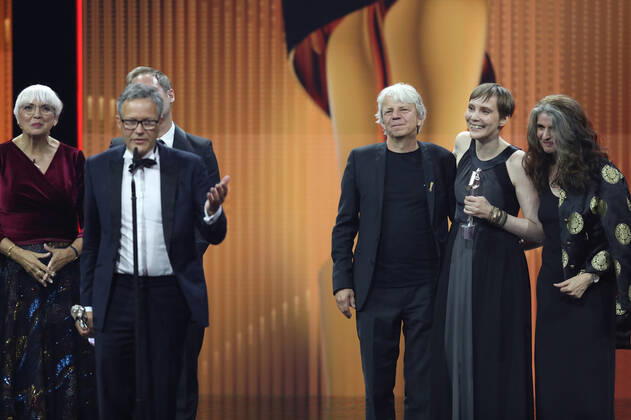 Deutscher Filmpreis 2022 Preisträger:in BESTER SPIELFILM SILBER RABIYE KURNAZ GEGEN GEORGE W. BUSH bei der Verleihung der Lola - Deutscher Filmpreis 2022 im Palais am Funkturm in Berlin 24.06.2022 Copyright: xEventpressx