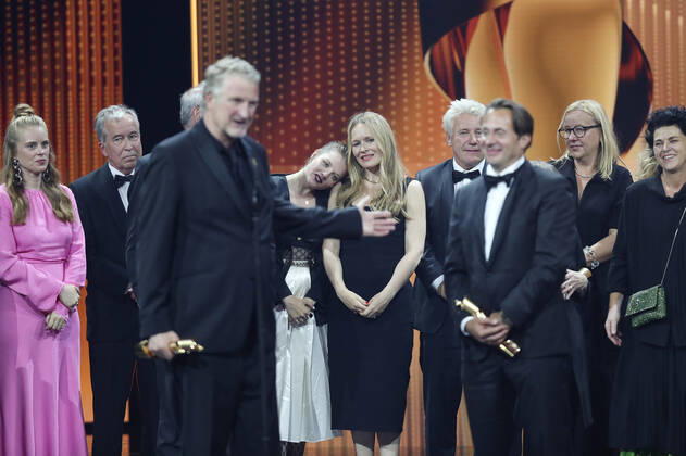 Deutscher Filmpreis 2022 Preisträger:in BESTER SPIELFILM GOLD LIEBER THOMAS bei der Verleihung der Lola - Deutscher Filmpreis 2022 im Palais am Funkturm in Berlin 24.06.2022 Copyright: xEventpressx