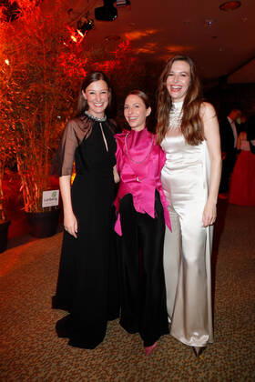 Deutscher Filmpreis 2022 Alexandra Maria Lara und Katharina Schüttler mit Katrin Bauerfeind auf der Party bei der Verleihung der Lola - Deutscher Filmpreis 2021 im Palais am Funkturm in der Messe Berlin. Copyright: xEventpressxGolejewskix