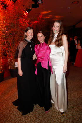 Deutscher Filmpreis 2022 Alexandra Maria Lara und Katharina Schüttler mit Katrin Bauerfeind auf der Party bei der Verleihung der Lola - Deutscher Filmpreis 2021 im Palais am Funkturm in der Messe Berlin. Copyright: xEventpressxGolejewskix