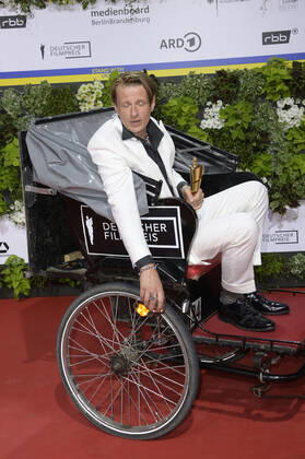 Alexander Scheer bei der 72. Verleihung des Deutschen Filmpreises 2022 im Palais am Funkturm in der Messe Berlin. Berlin, 24.06.2022