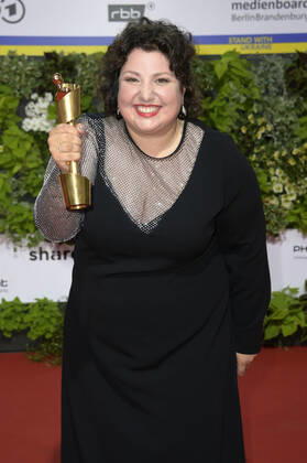 Meltem Kaptan bei der 72. Verleihung des Deutschen Filmpreises 2022 im Palais am Funkturm in der Messe Berlin. Berlin, 24.06.2022