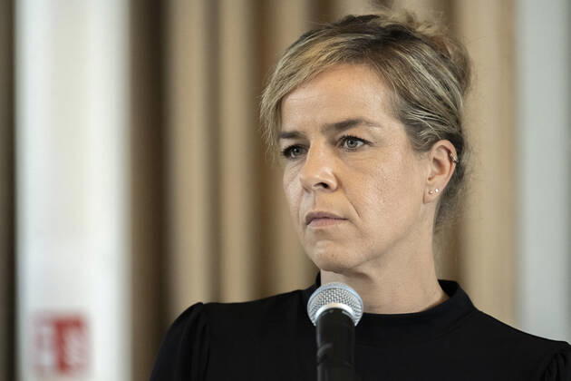 Koalitionsvertrag zwischen der CDU und Bündnis 90 Die Grünen in Düsseldorf am 27. Juni 2022. Mona Neubaur, die Landesvorsitzende von Bündnis 90 Die Grünen, im Saal des Künstlervereins Malkasten im Vorfeld der Unterzeichnung des Koalitionsvertrages der NRW-Grünen mit der NRW-CDU. Düsseldorf Nordrhein-Westfalen Deutschland Nur redaktioneller Gebrauch Copyright: Bonnfilm Klaus W Schmidt und Sepp Spiegl
