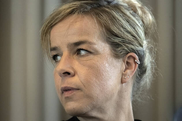 Koalitionsvertrag zwischen der CDU und Bündnis 90 Die Grünen in Düsseldorf am 27. Juni 2022. Mona Neubaur, die Landesvorsitzende von Bündnis 90 Die Grünen, im Gespräch im Saal des Künstlervereins Malkasten im Vorfeld der Unterzeichnung des Koalitionsvertrages der NRW-Grünen mit der NRW-CDU. Düsseldorf Nordrhein-Westfalen Deutschland Nur redaktioneller Gebrauch Copyright: Bonnfilm Klaus W Schmidt und Sepp Spiegl