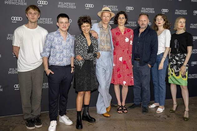Bilder des Jahres 2022, Entertainment 06 Juni Entertainment Themen der Woche KW26 Ludwig Simon, Paul Zichner, Naemi Feitisch, Alexander Scheer, Nina Kunzendorf, Samuel Finzi, Amy Benkenstein und Valery Tscheplanowa bei der Premiere der RTL+ TV-Serie Das Haus der Träume auf dem 39. Filmfest München 2022 im HFF Audimax. München 27.06.2022