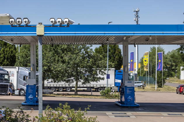Überwachungskameras an der Aral Tankstelle in Lützen. 23.06.2022: Deutschland, Sachsen, Lützen.