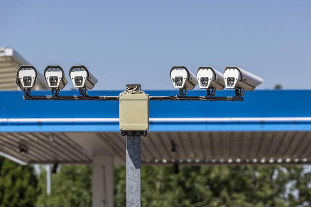Überwachungskameras an der Aral Tankstelle in Lützen. 23.06.2022: Deutschland, Sachsen, Lützen.