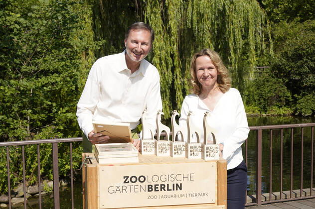 News Bilder des Tages Andreas Knieriem und Steffi Lemke bei der Verleihung des Artenschutzpreises 2022 im Zoo Berlin. Berlin, 05.07.2022